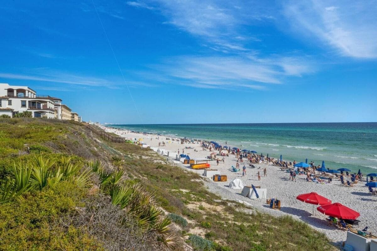 Private Beach Access with Tram - Experience the best of Seacrest Beach on 30A with exclusive private beach access and convenient tram services. Enjoy hassle-free trips to the pristine shores, making every beach day a breeze in this coastal paradise.